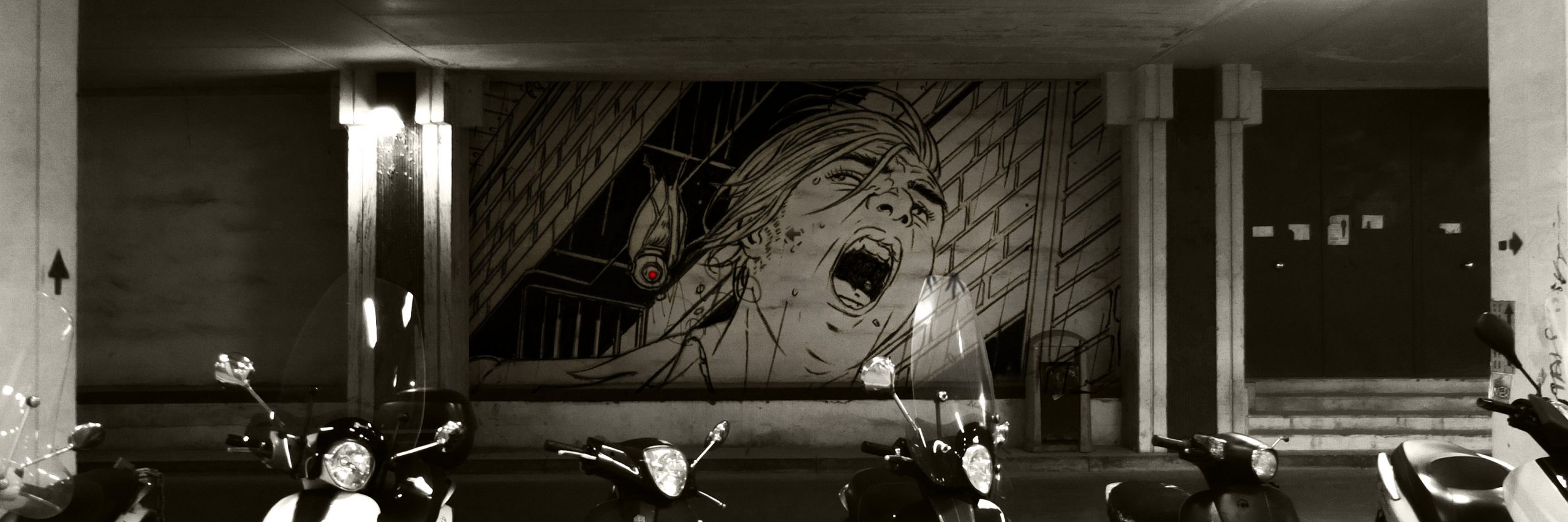 CCTVylle Garage Bat